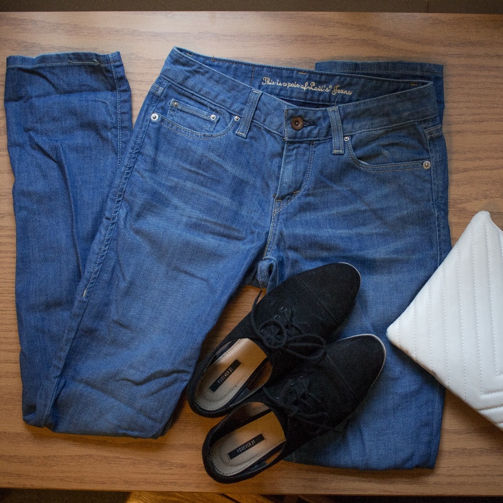 Levi's Mid Rise Straight Blue Jeans Size 25/26